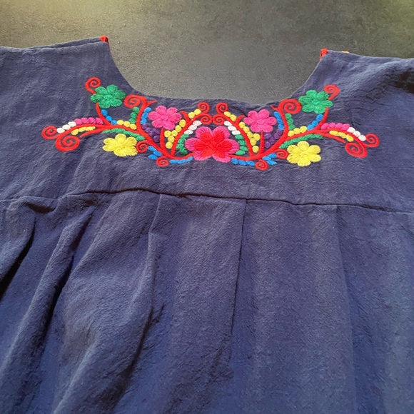 💥Mexican Embroidered Dress💥 - Picture 6 of 11